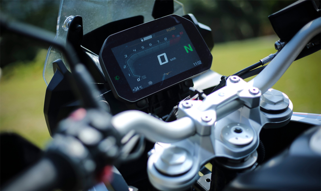 Automotive combi instruments Automotive combi instruments