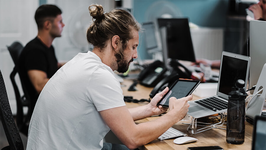 Equipment HR benefits ausstattung